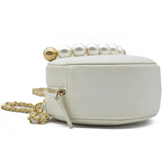 Chanel Lambskin Quilted Pearl Round Clutch With Chain 2020 - Picture 14 of 15